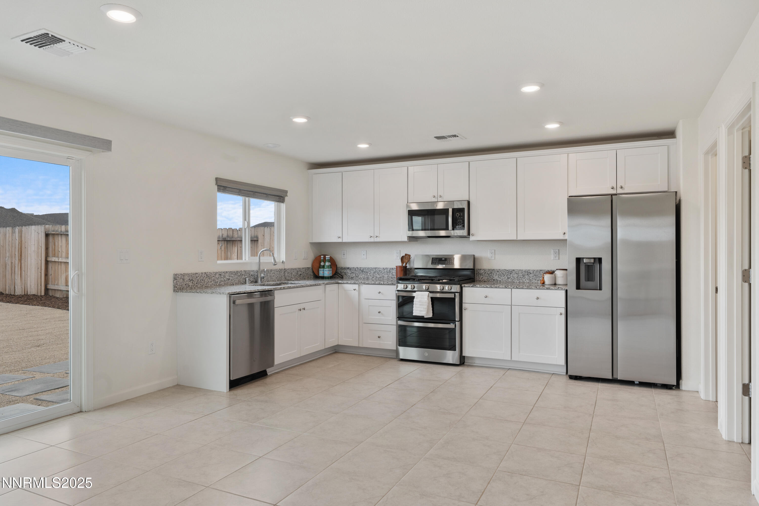 636 Coyote Blf Court Reno, NV 89506 - Photo 8 of 21 DS203346