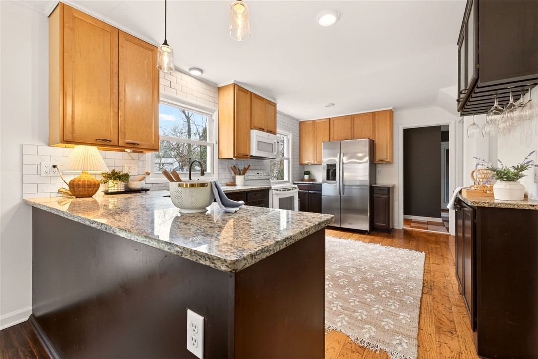 368 Marsh Road Pittsford, NY 14534 - Photo 11 of 27