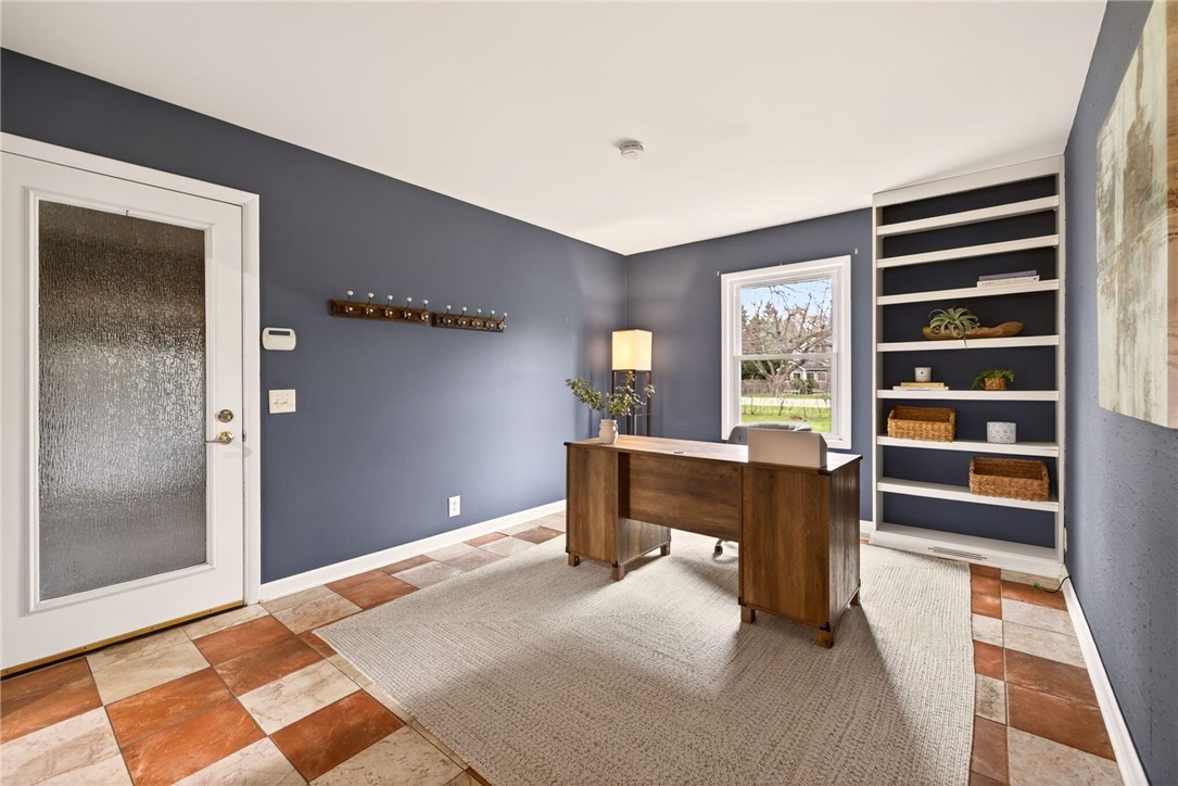 368 Marsh Road Pittsford, NY 14534 - Photo 14 of 27