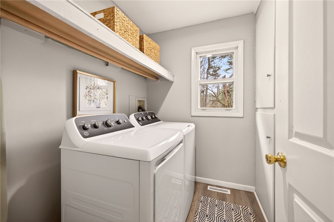 368 Marsh Road Pittsford, NY 14534 - Photo 15 of 27