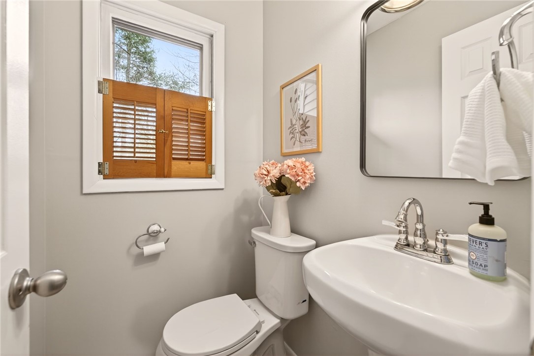 368 Marsh Road Pittsford, NY 14534 - Photo 16 of 27