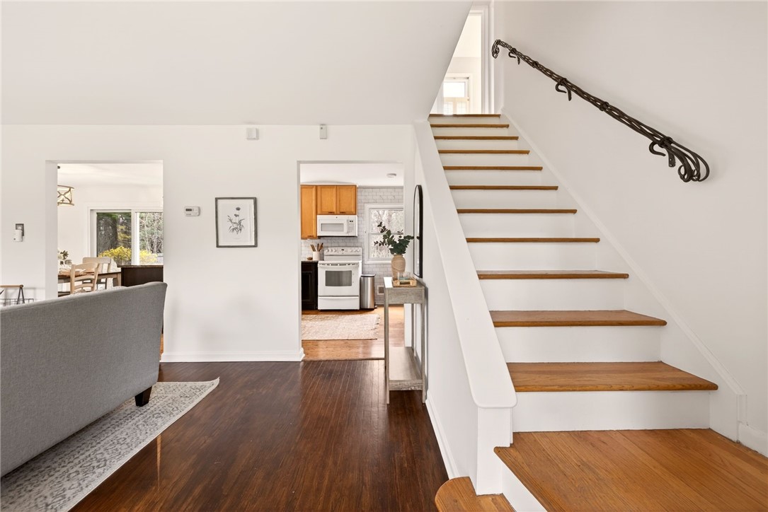 368 Marsh Road Pittsford, NY 14534 - Photo 3 of 27