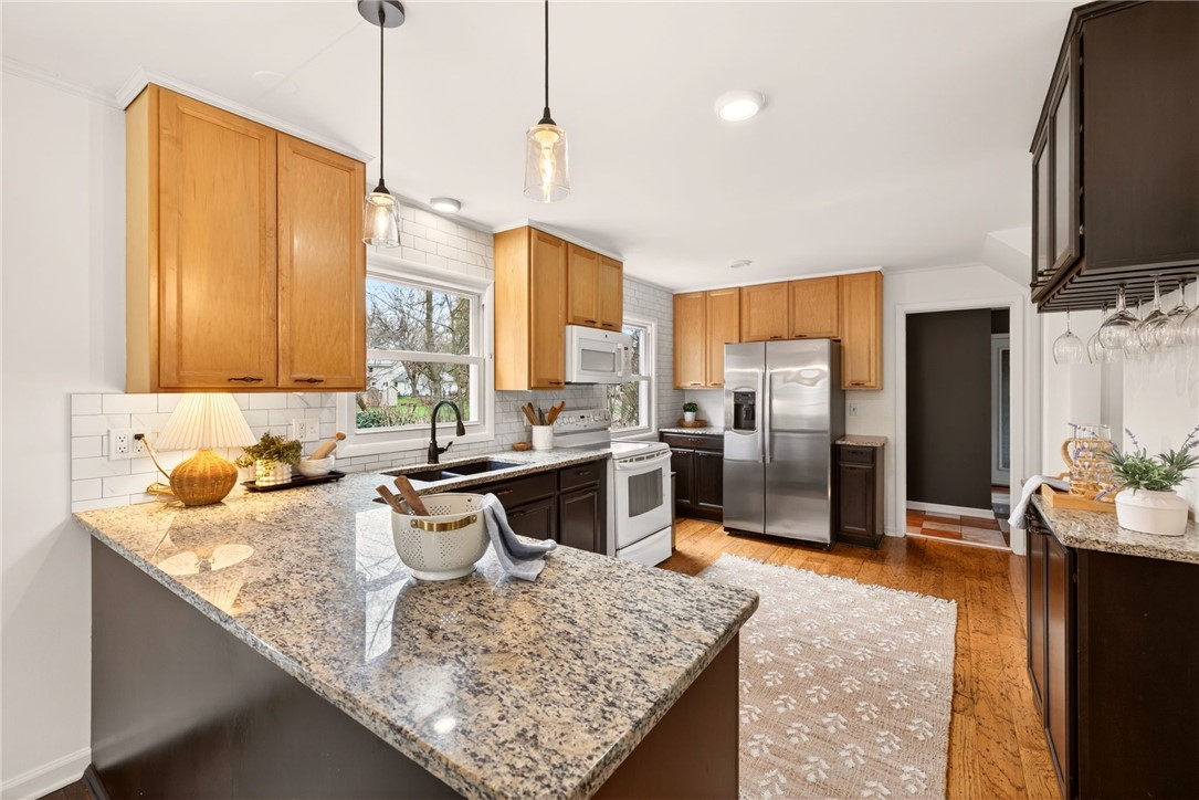 368 Marsh Road Pittsford, NY 14534 - Photo 8 of 27