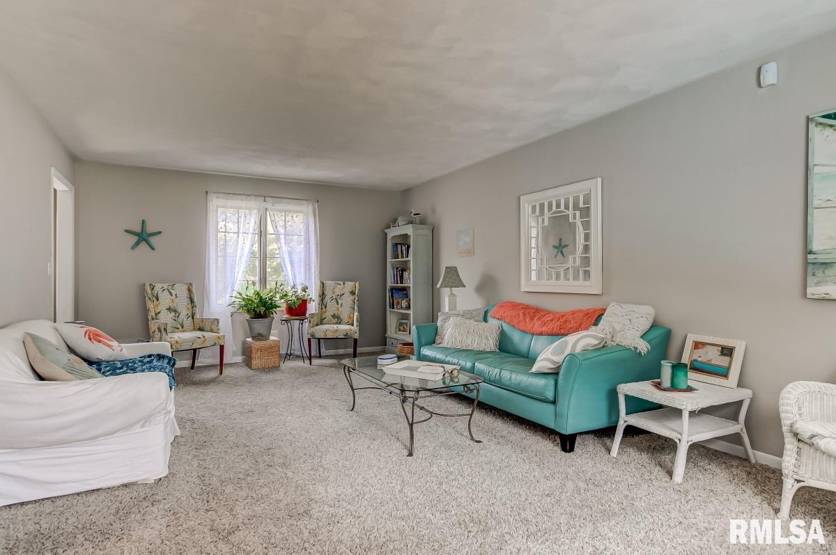2543 Lindsay Road Springfield, IL 62704 - Photo 8 of 44 Gallery Image 8