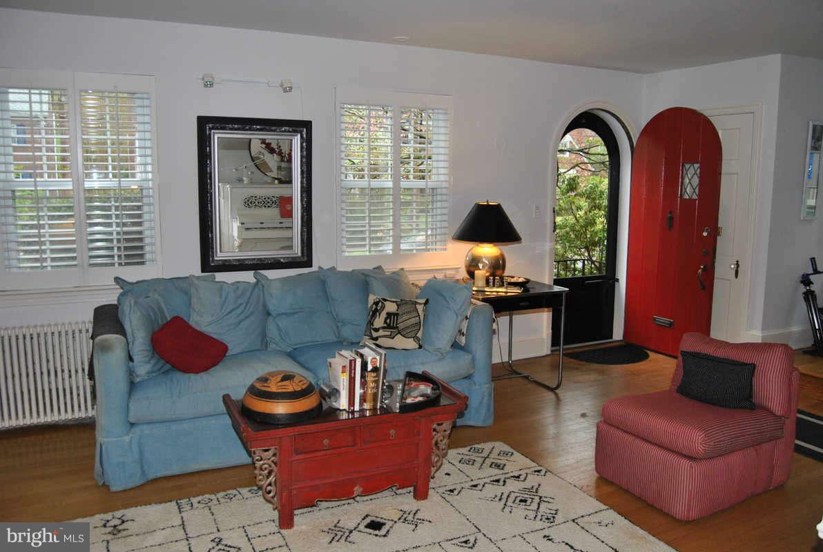 2905 Rittenhouse Street Northwest Washington, DC 20015 - Photo 4 of 30 Living Room