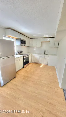 $1,400 | 9172 11th Avenue, Jacksonville, FL 32208