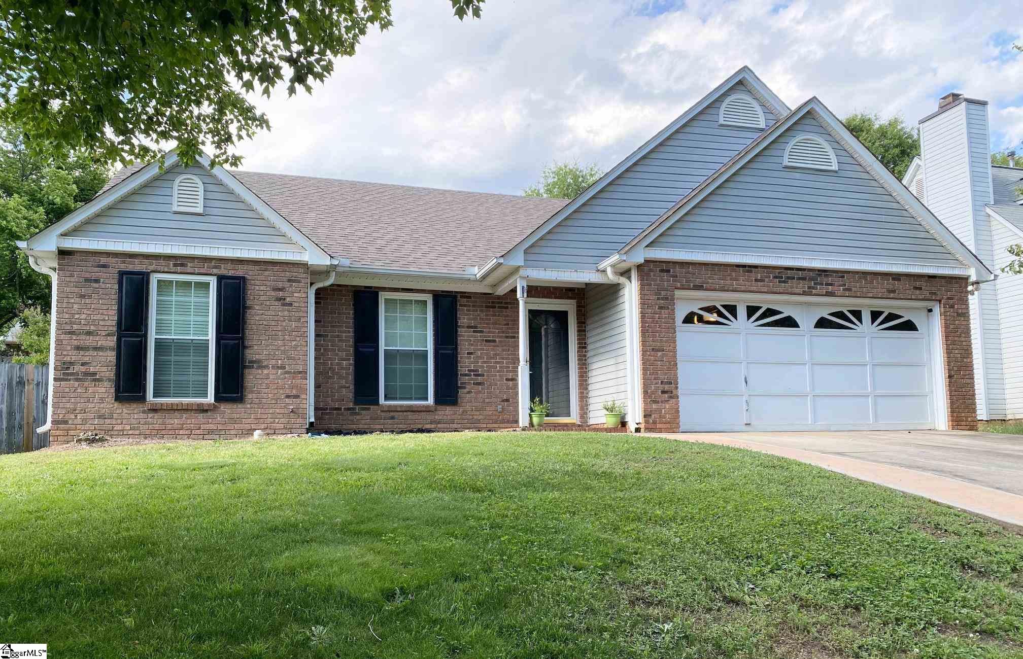 122 West Fall River Way Simpsonville, SC 29680 - Photo 1 of 27