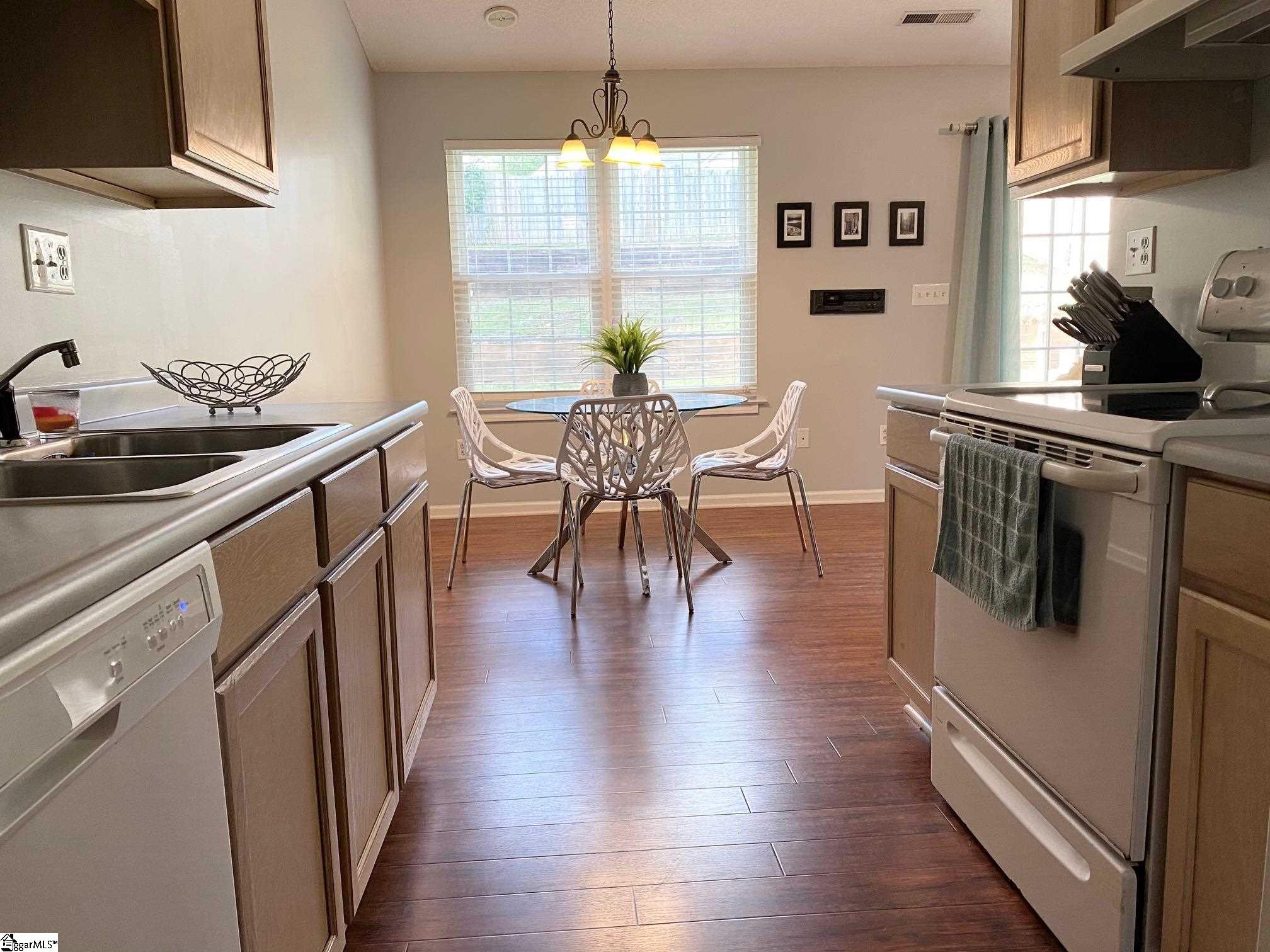 122 West Fall River Way Simpsonville, SC 29680 - Photo 7 of 27