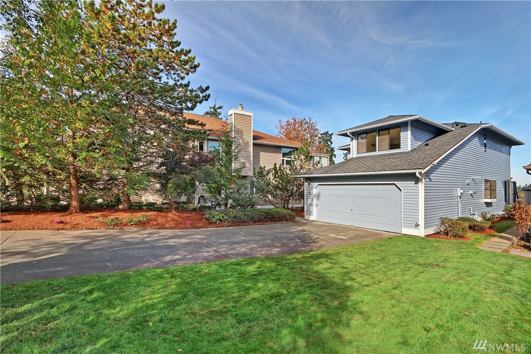 2438 Southeast 8th Place Renton, WA 98057 - Photo 2 of 25