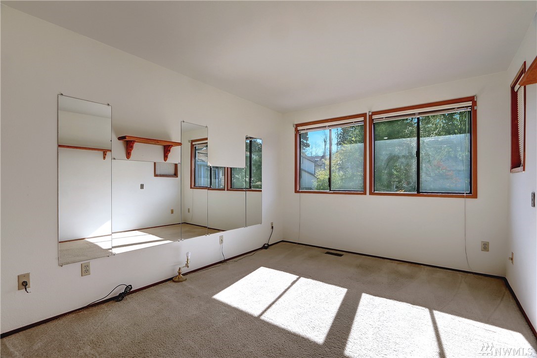 2438 Southeast 8th Place Renton, WA 98057 - Photo 19 of 25
