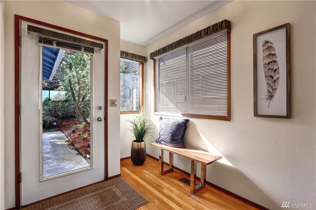 2438 Southeast 8th Place Renton, WA 98057 - Photo 4 of 25