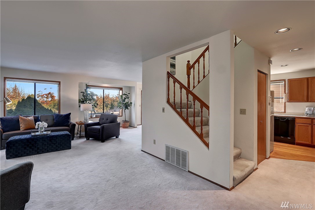 2438 Southeast 8th Place Renton, WA 98057 - Photo 5 of 25