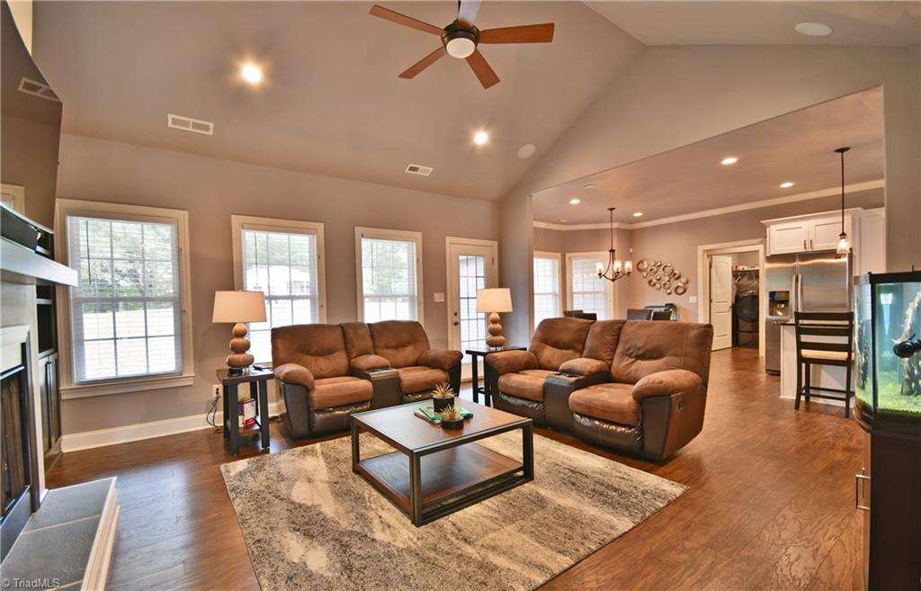 9510 Ellis Road Clemmons, NC 27012 - Photo 5 of 25 Great Room