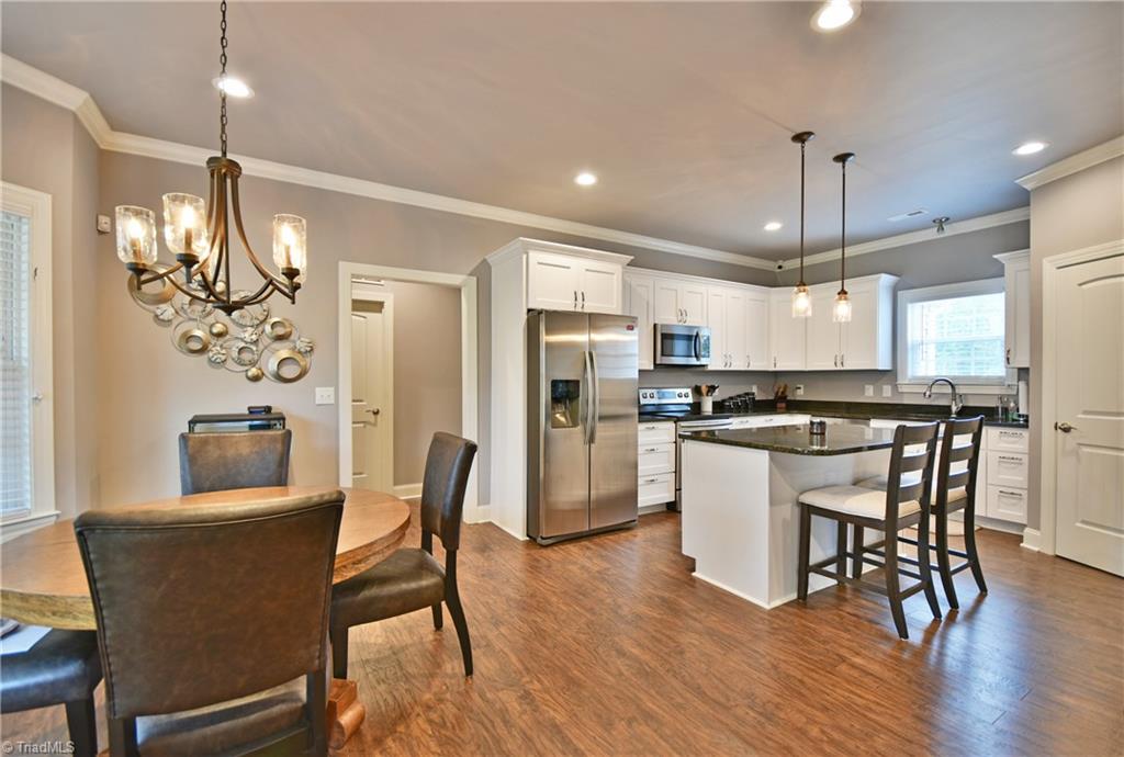 9510 Ellis Road Clemmons, NC 27012 - Photo 8 of 25 Open Bfast and Kitchen Areas