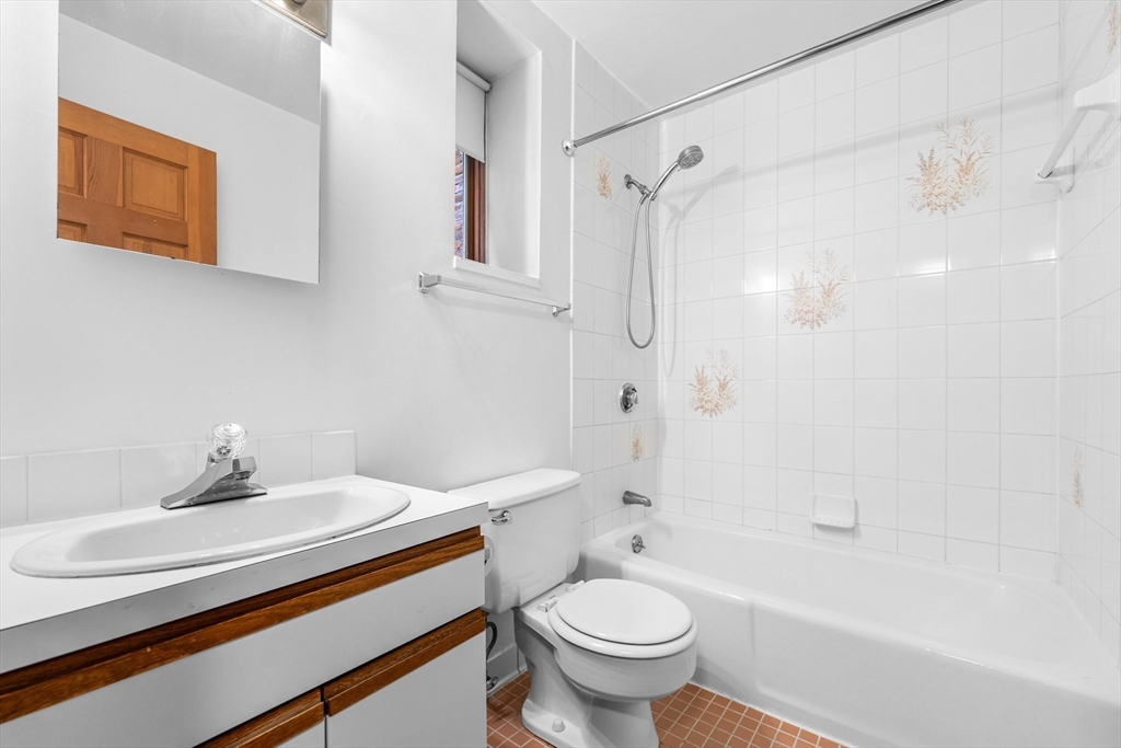 30 Clark Street, Unit 21 Boston, MA 02113 - Photo 14 of 20 Gallery Image 14