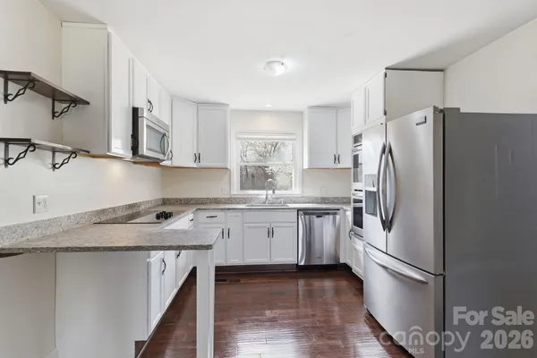 $389,800 | 501 Vista Grande Circle, Charlotte, NC 28226