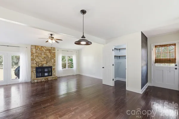 $389,800 | 501 Vista Grande Circle, Charlotte, NC 28226