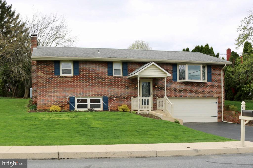 30 Miller Road Akron, PA 17501 - Photo 1 of 36