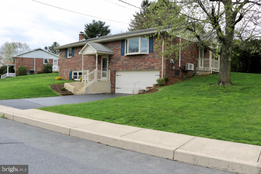 30 Miller Road Akron, PA 17501 - Photo 3 of 36