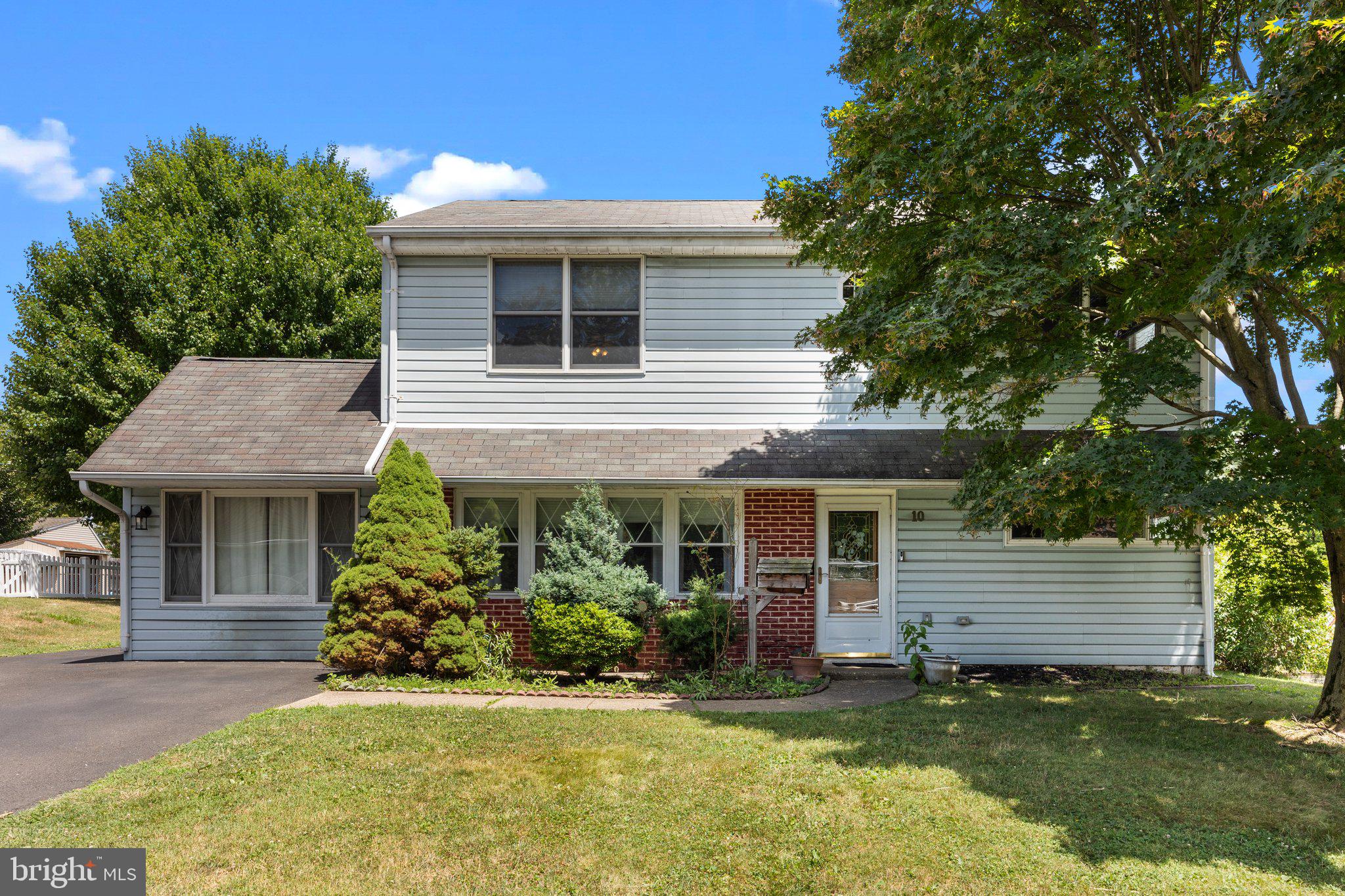 10 Jump Hill Road Levittown, PA 19056 - Photo 1 of 26 Welcome to 10 Jump Hill Road!