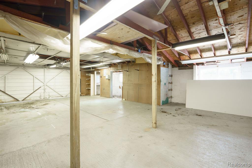 11357 Erdmann Road Sterling Heights, MI 48314 - Photo 44 of 50
