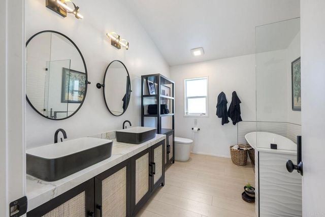 $999,998 | 6503 Friendly Place, Carlsbad, CA 92011