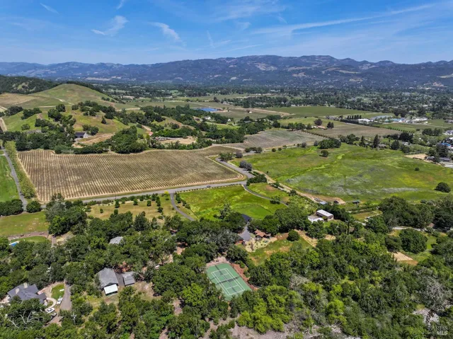 $2,995,000 | 2120 Grove Street, Sonoma, CA 95476