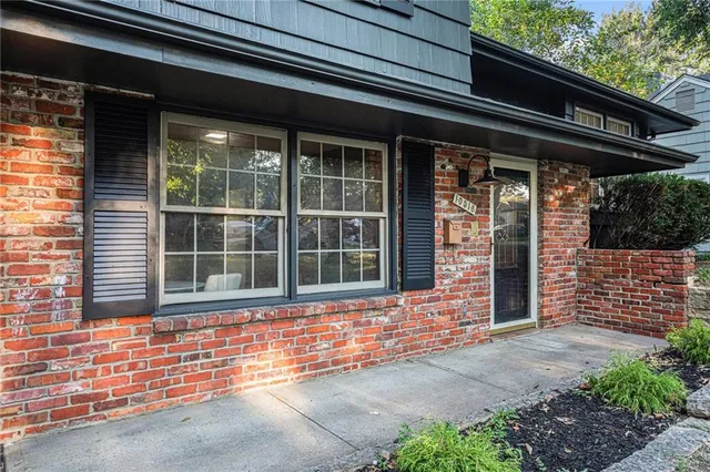 $289,900 | 10518 Mersington Avenue, Kansas City, MO 64137