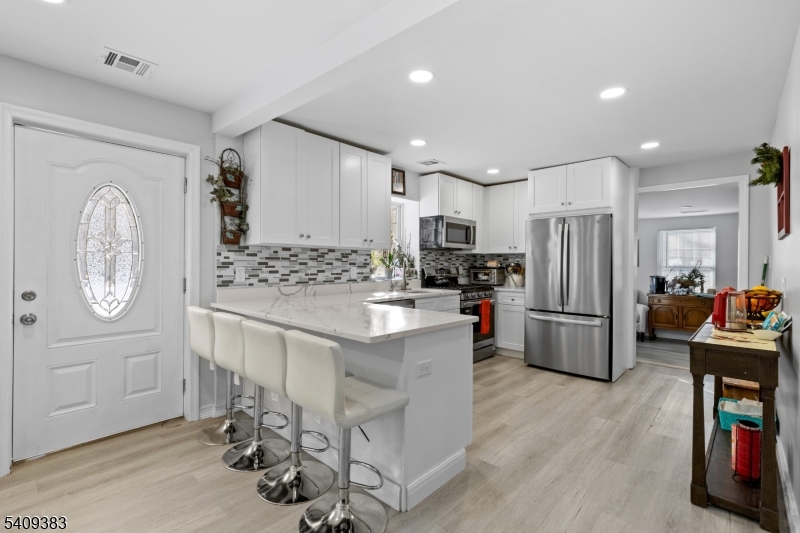 130 Flocktown Road Long Valley, NJ 07853 - Photo 5 of 32