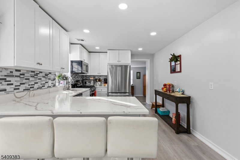 130 Flocktown Road Long Valley, NJ 07853 - Photo 6 of 32