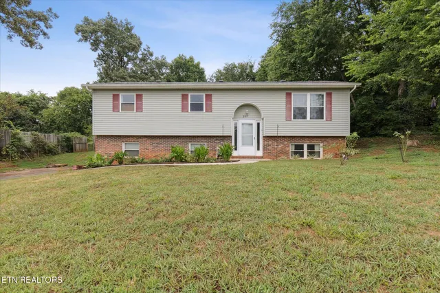 $354,900 | 205 Blue Ridge Lane, Seymour, TN 37865