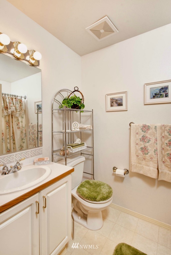 563 West Kellogg Road Bellingham, WA 98226 - Photo 11 of 13 Gallery Image 11