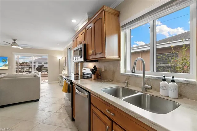 $9,000 | 3830 Southeast 12th Avenue, Cape Coral, FL 33904