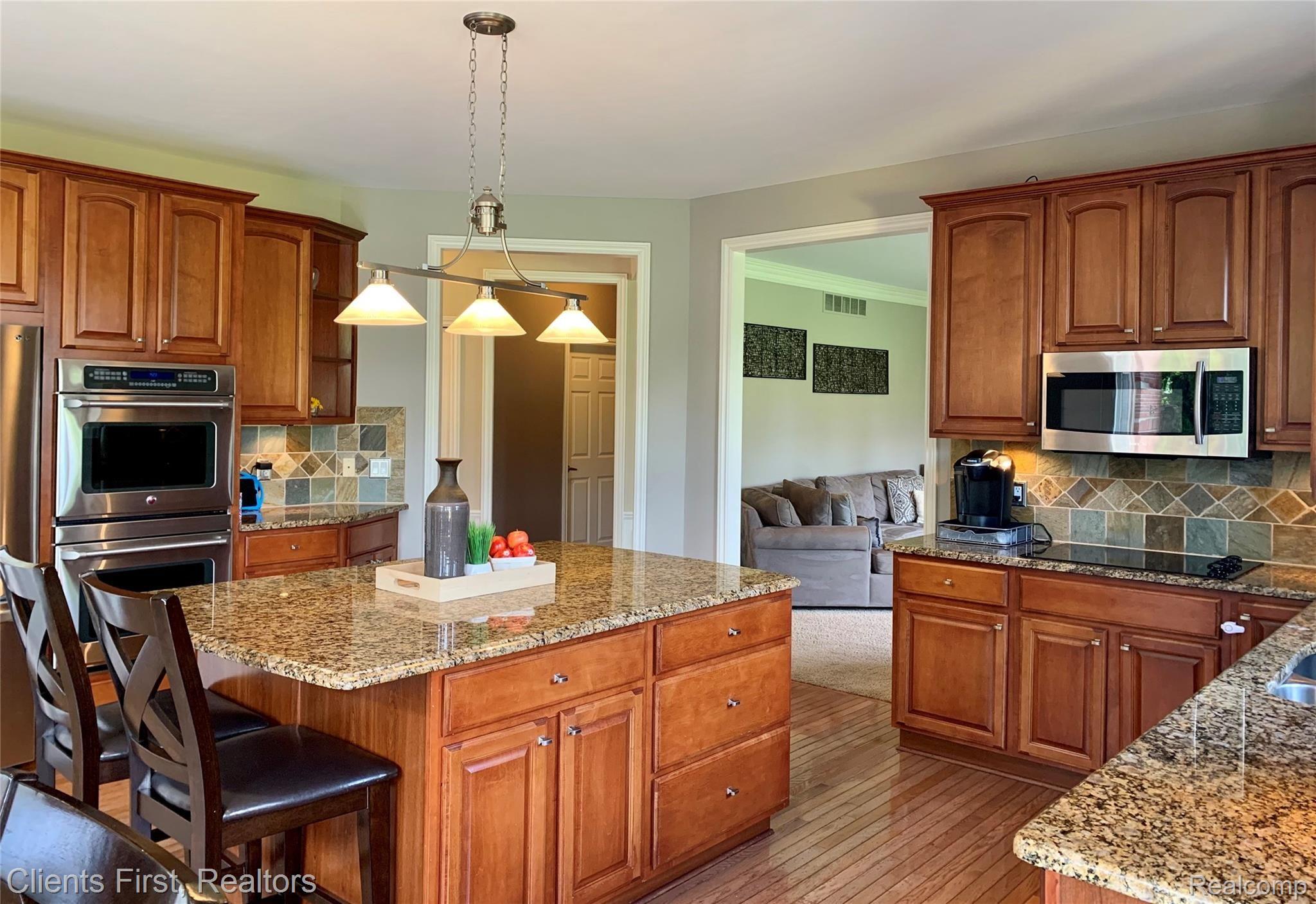 48467 Inveraray Road Canton, MI 48188 - Photo 21 of 55 IMG_E9106.JPG