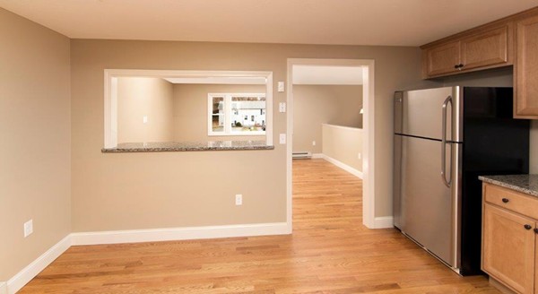 37 R Derryfield Road, Unit R Derry, NH 03038 - Photo 3 of 11