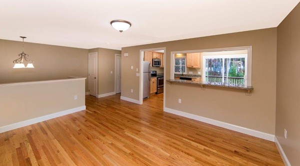 37 R Derryfield Road, Unit R Derry, NH 03038 - Photo 4 of 11