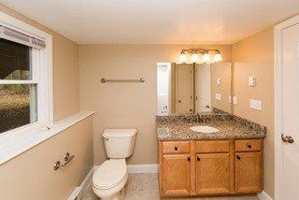 37 R Derryfield Road, Unit R Derry, NH 03038 - Photo 8 of 11