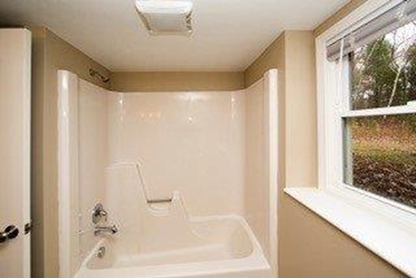 37 R Derryfield Road, Unit R Derry, NH 03038 - Photo 9 of 11