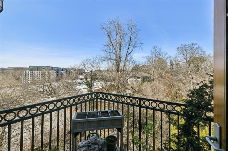 3235 Roswell Road Northeast, Unit 704 Atlanta, GA 30305 - Photo 6 of 39