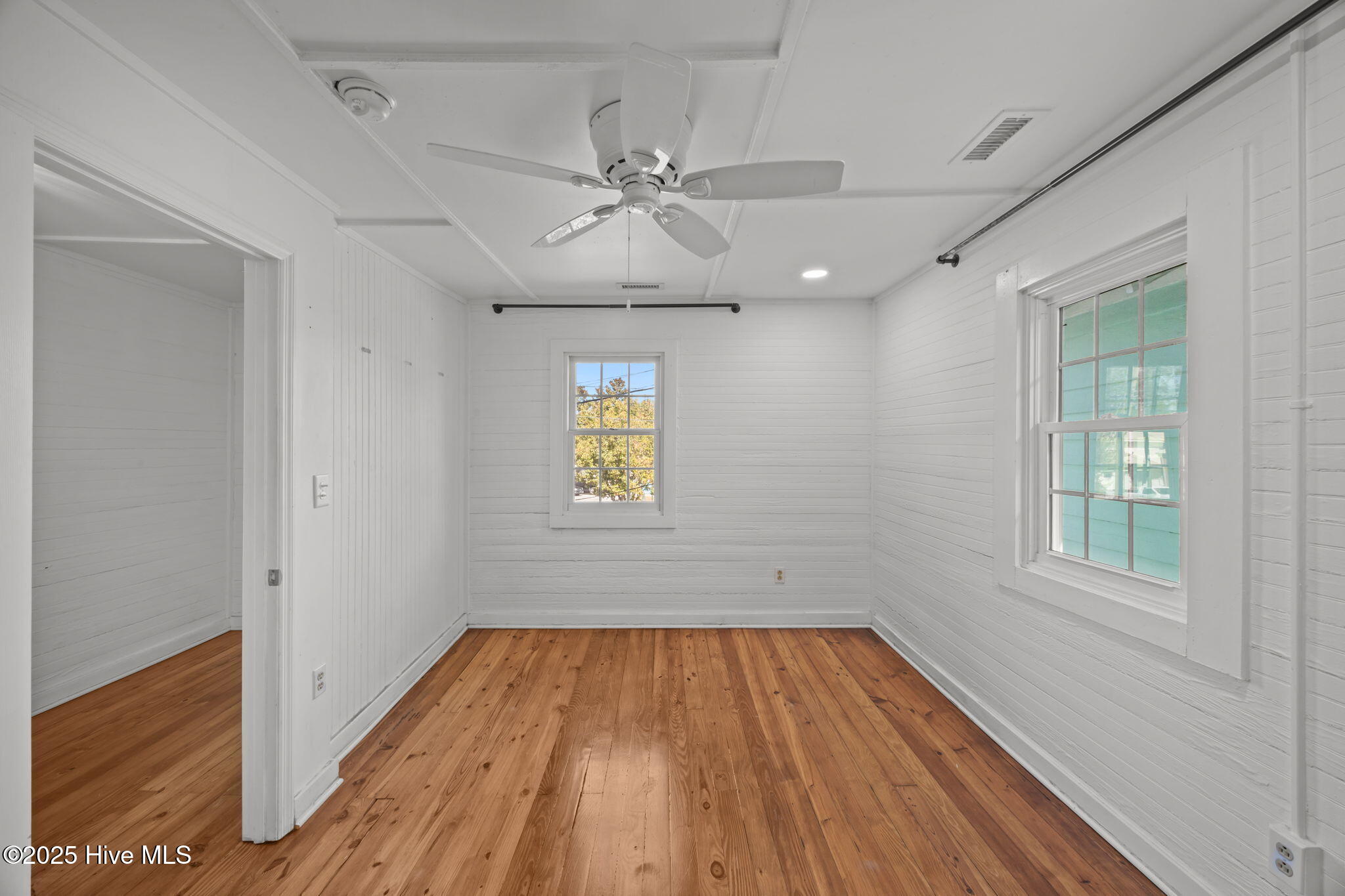 711 Queen Street New Bern, NC 28560 - Photo 13 of 28 Ceiling Fans For Comfort