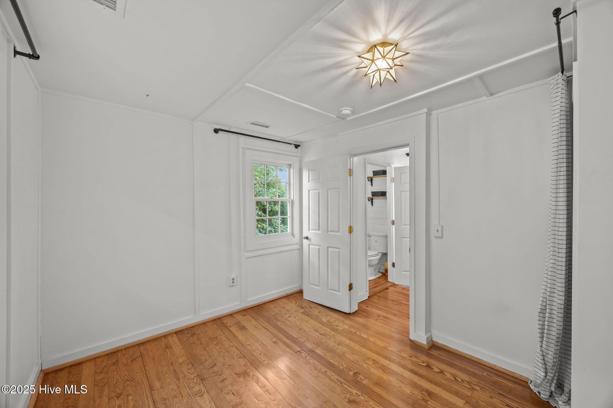 711 Queen Street New Bern, NC 28560 - Photo 16 of 28 Updated Light Fixtures Throughout