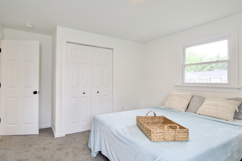 464 Poole Street Ludlow, MA 01056 - Photo 23 of 40