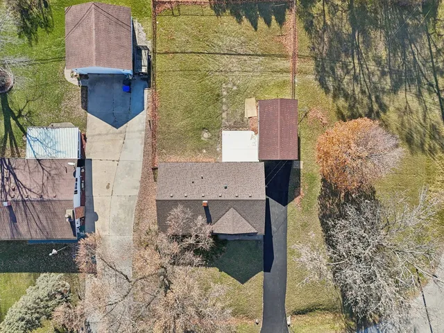 $280,000 | 2413 Country Lane, McHenry, IL 60051