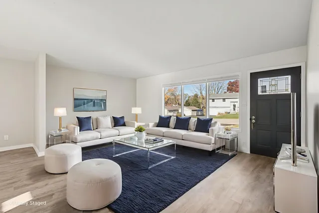 $280,000 | 2413 Country Lane, McHenry, IL 60051