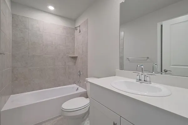 $2,600 | 3305 Chasemoor Drive, Denton, TX 76207