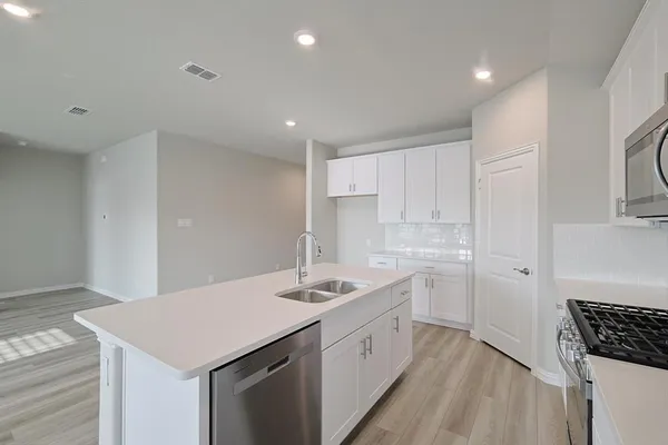 $2,600 | 3305 Chasemoor Drive, Denton, TX 76207