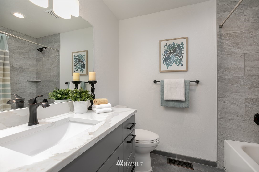 21225 35th Avenue Southeast Bothell, WA 98021 - Photo 14 of 20