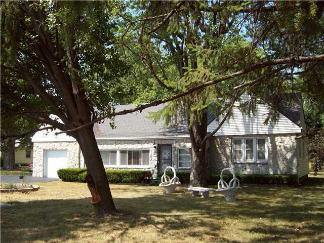 350 South Post Road Indianapolis, IN 46219 - Photo 2 of 24 Gallery Image 2