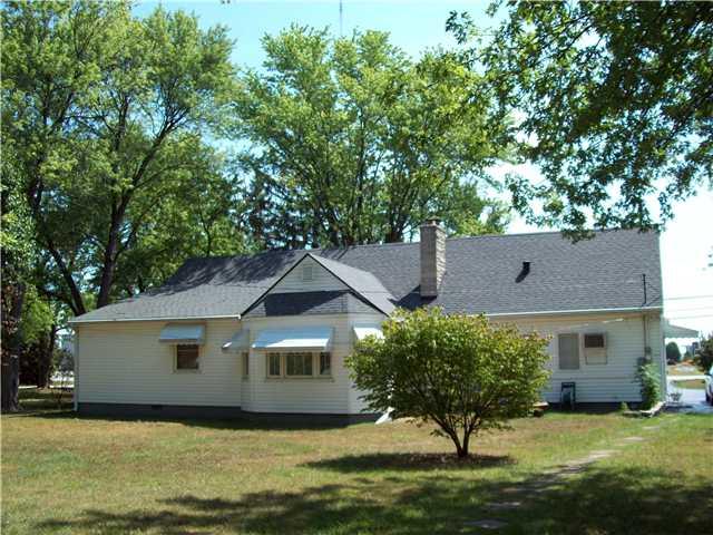 350 South Post Road Indianapolis, IN 46219 - Photo 3 of 24 Gallery Image 3