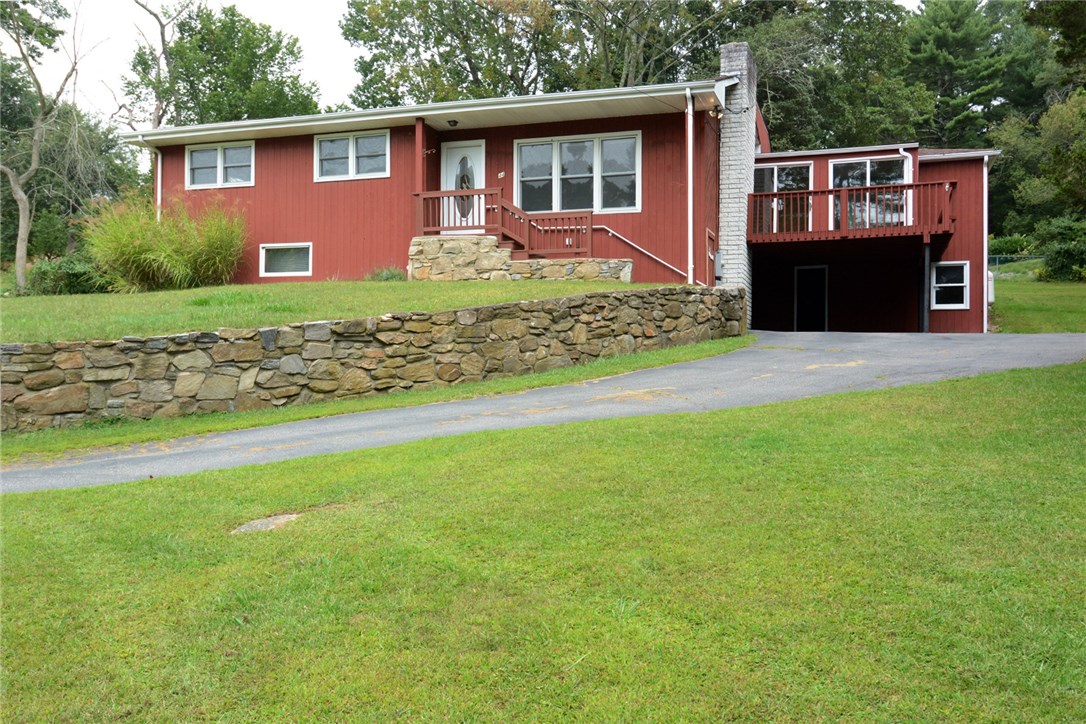 44 Potter Hill Road Westerly, RI 02891 - Photo 4 of 22